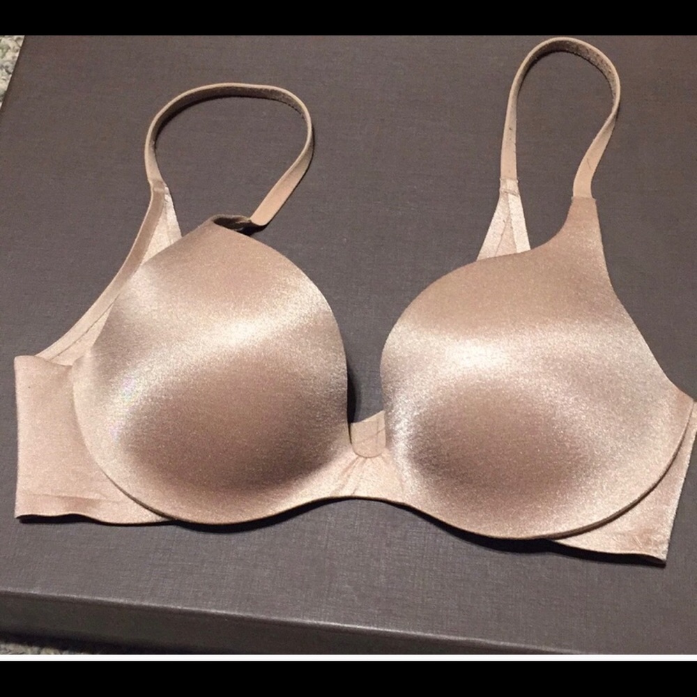 Body by Victoria Secret Bra (32C)